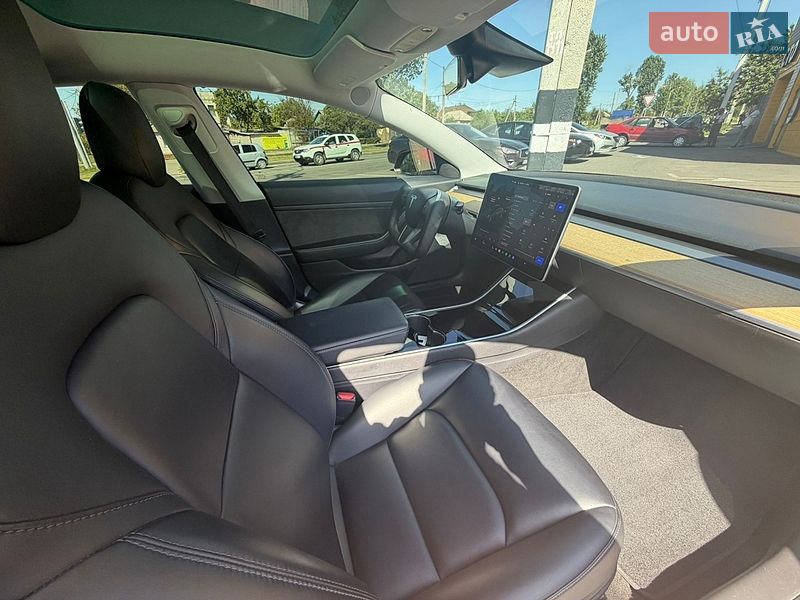 Седан Tesla Model 3 2019 в Харькове