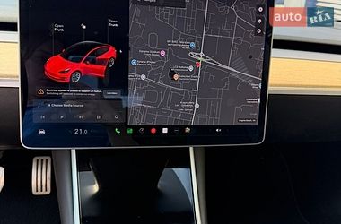 Седан Tesla Model 3 2019 в Львові