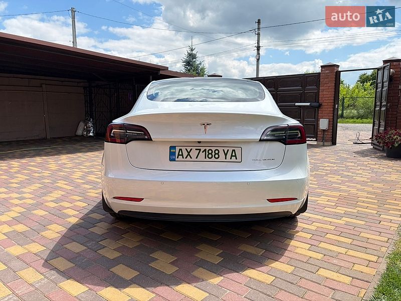 Седан Tesla Model 3 2022 в Харькове