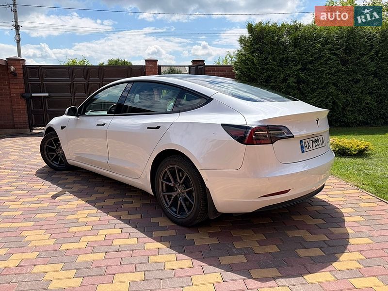 Седан Tesla Model 3 2022 в Харькове