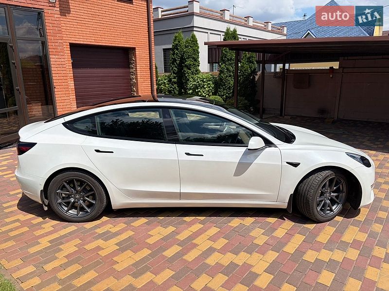 Седан Tesla Model 3 2022 в Харькове