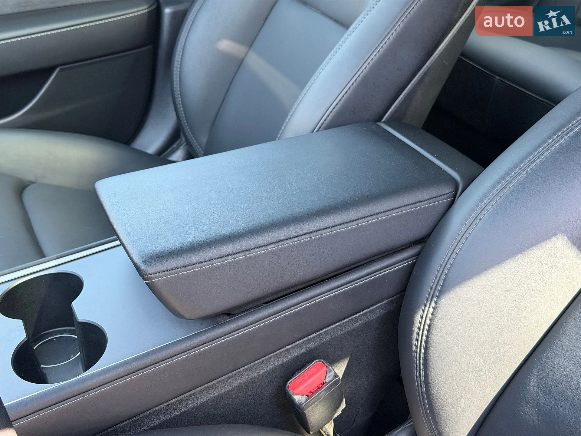2022 Tesla Model 3 - мініатюра 19