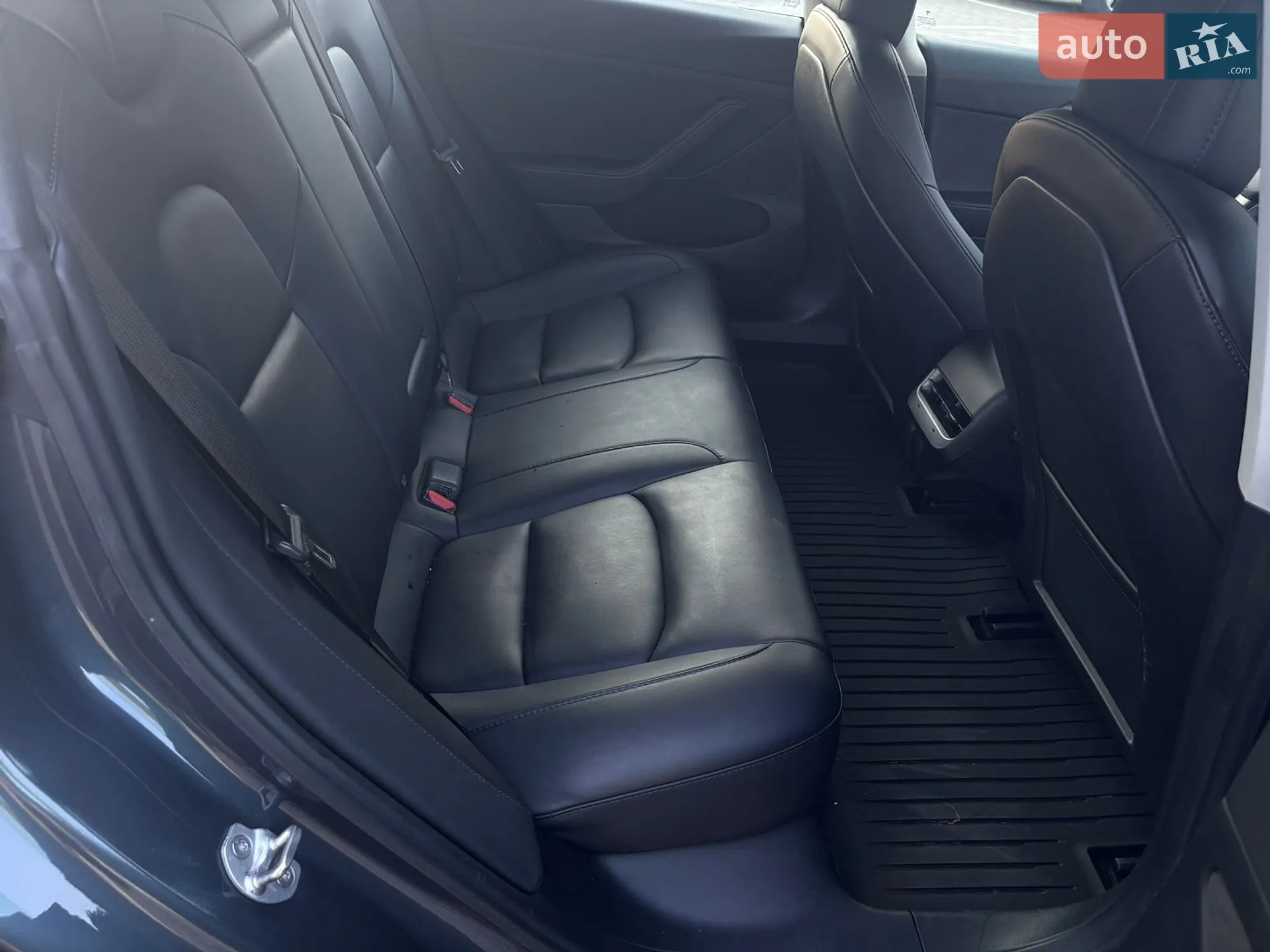 2022 Tesla Model 3 - мініатюра 21