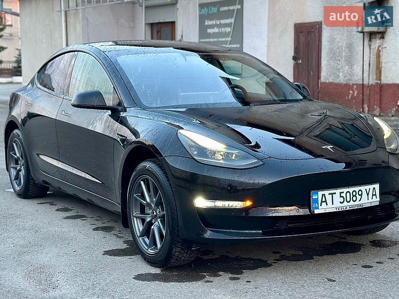 Tesla Model 3 2022