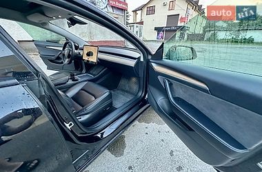 Седан Tesla Model 3 2022 в Ивано-Франковске