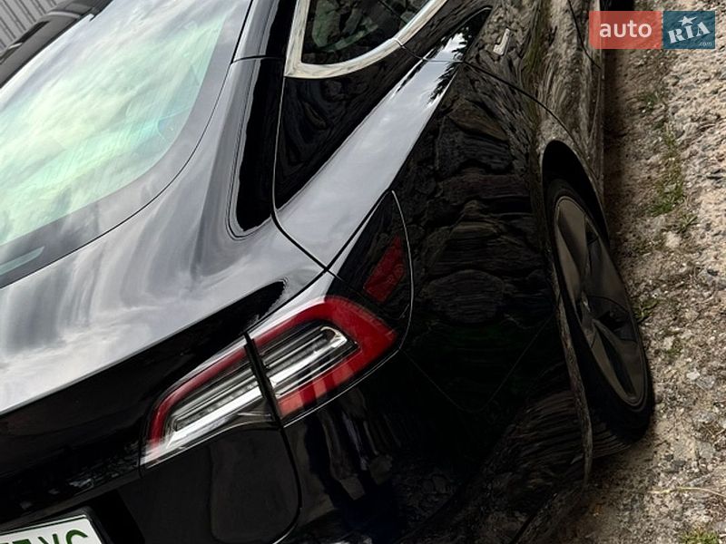Седан Tesla Model 3 2020 в Харькове