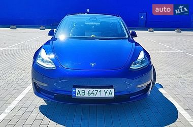 Седан Tesla Model 3 2023 в Виннице