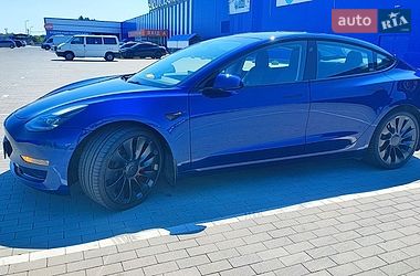 Седан Tesla Model 3 2023 в Виннице