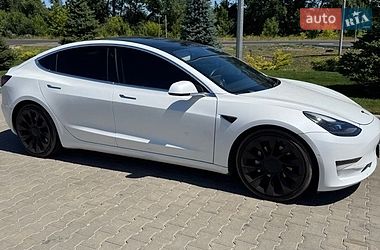 Седан Tesla Model 3 2020 в Києві фото Седан Tesla Model 3 2020 в Києві