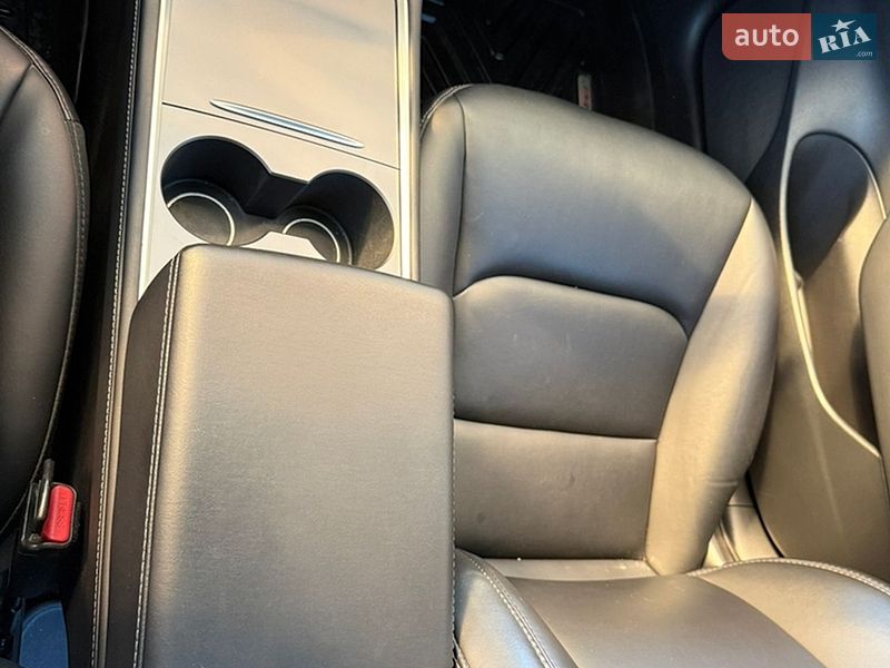 Седан Tesla Model 3 2020 в Полтаві фото 15 Седан Tesla Model 3 2020 в Полтаві