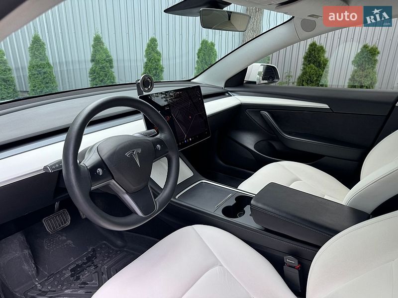 Седан Tesla Model 3 2021 в Костопілі