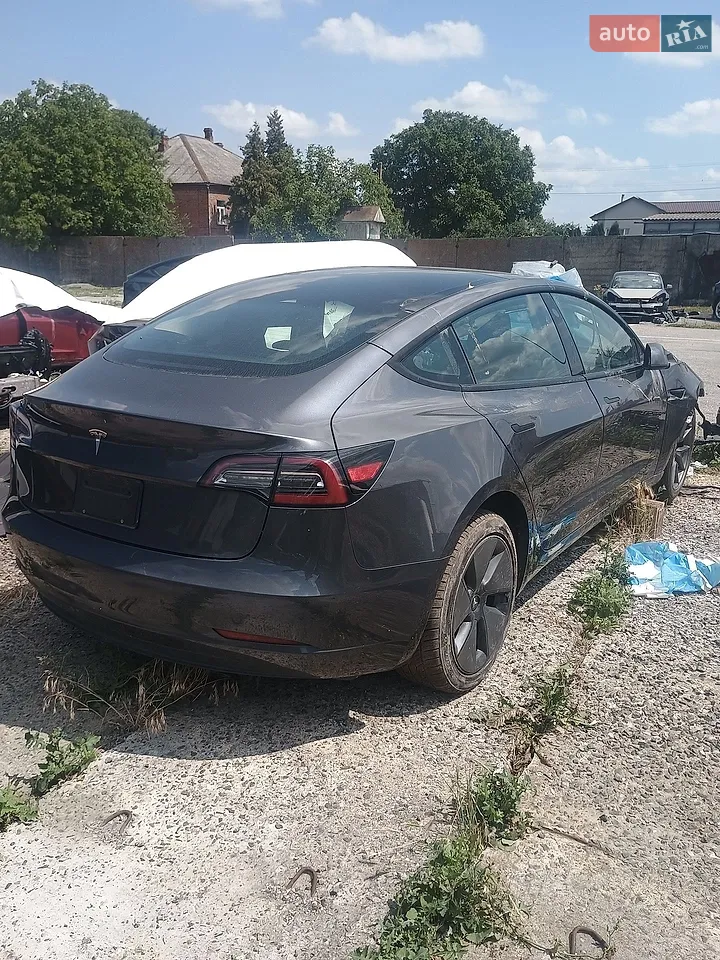2025 Tesla Model Y - мініатюра 5
