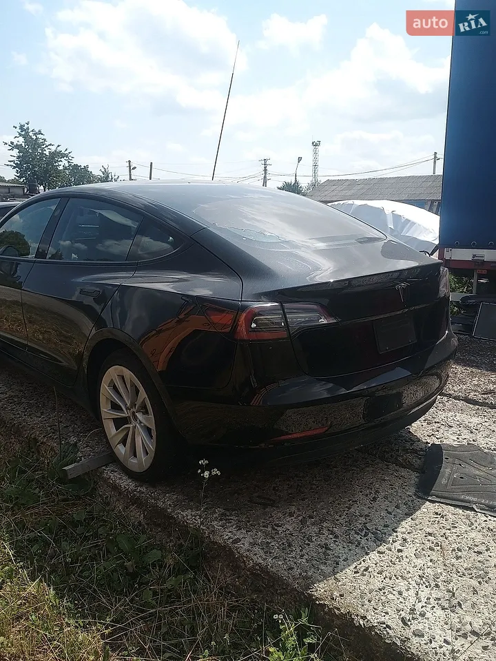 2025 Tesla Model Y - мініатюра 4