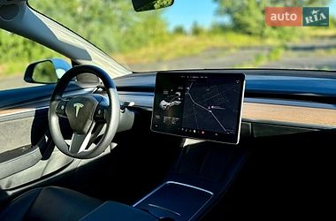 Седан Tesla Model 3 2021 в Киеве