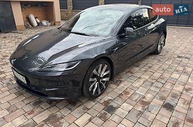 Седан Tesla Model 3 2025 в Коломые