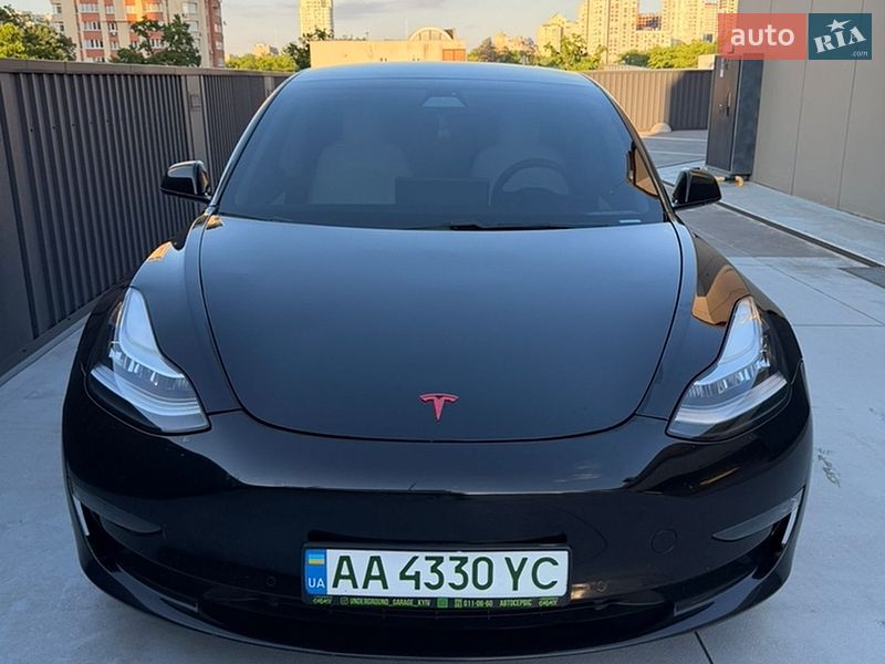 Tesla Model 3 2019
