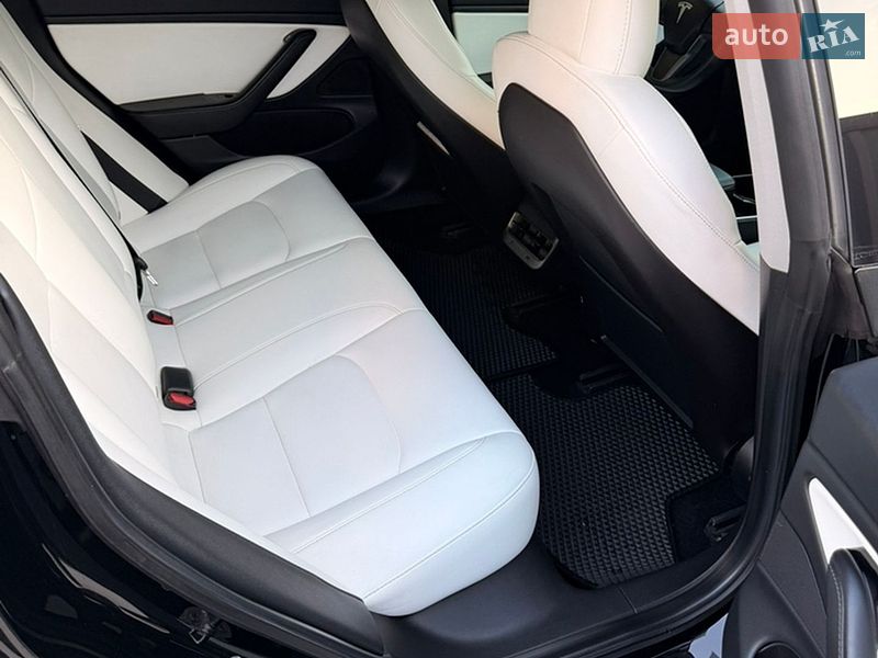 Седан Tesla Model 3 2019 в Киеве фото 12 Седан Tesla Model 3 2019 в Киеве