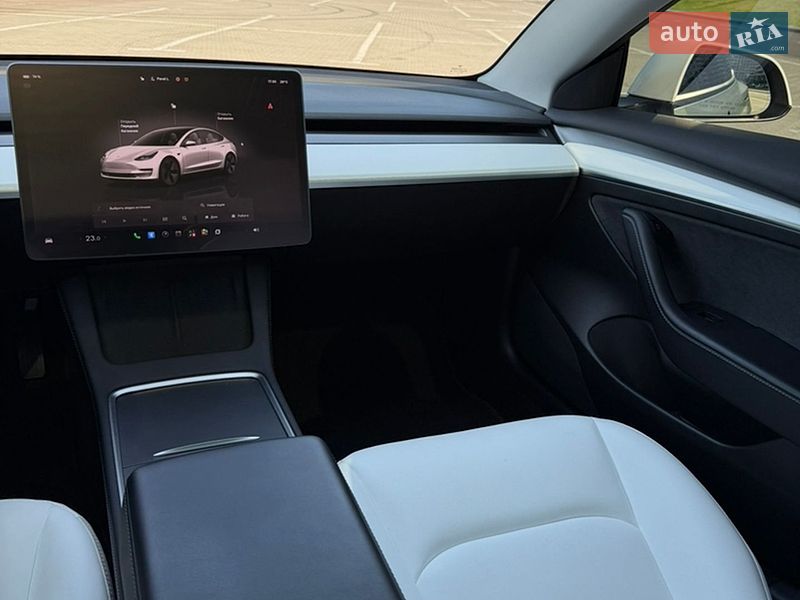 Седан Tesla Model 3 2022 в Києві