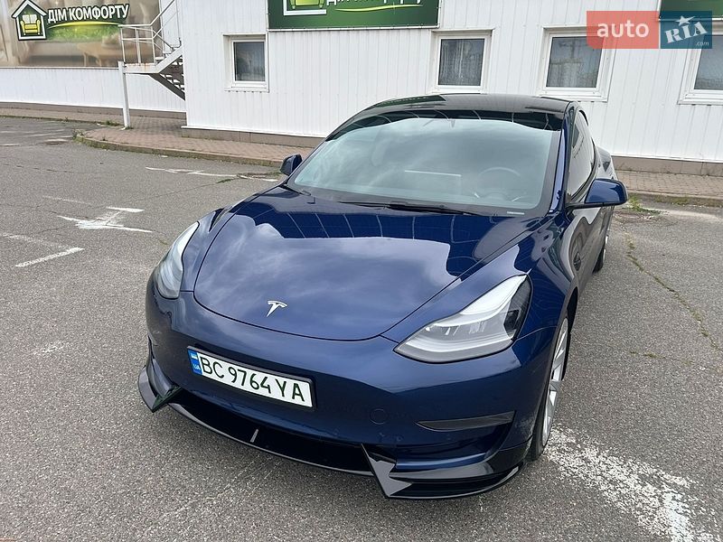 Седан Tesla Model 3 2022 в Києві