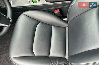 Седан Tesla Model 3 2022 в Києві