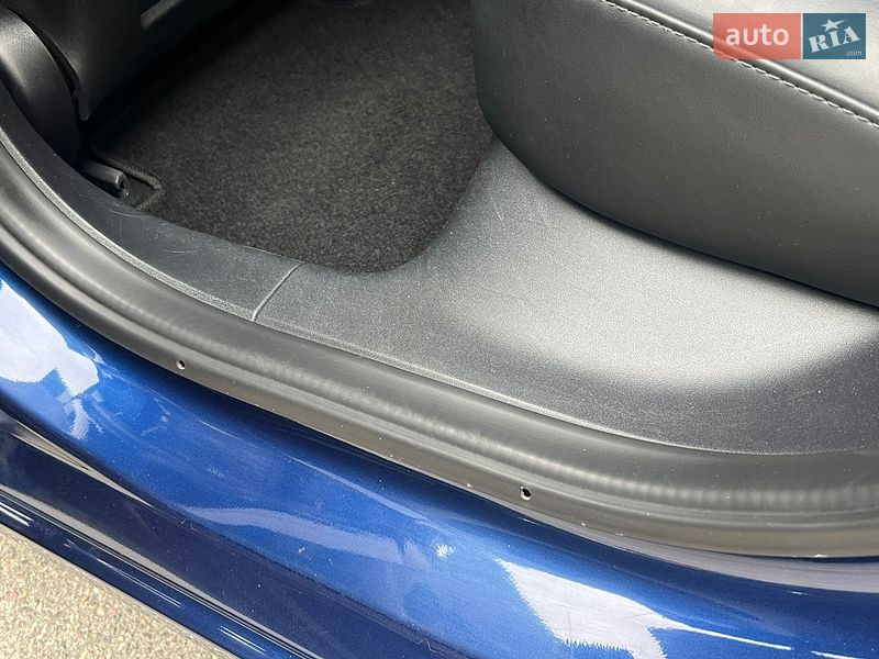 Седан Tesla Model 3 2022 в Києві