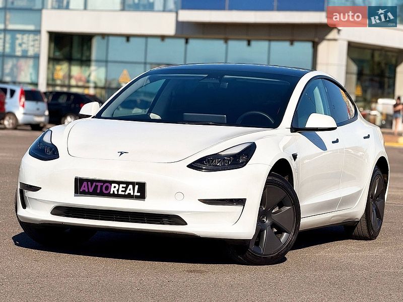 Tesla Model 3 2023