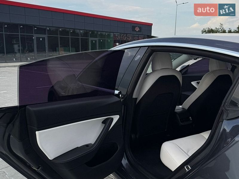 Седан Tesla Model 3 2018 в Львове фото 11 Седан Tesla Model 3 2018 в Львове