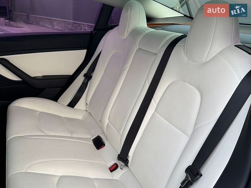 Седан Tesla Model 3 2018 в Львове фото 13 Седан Tesla Model 3 2018 в Львове