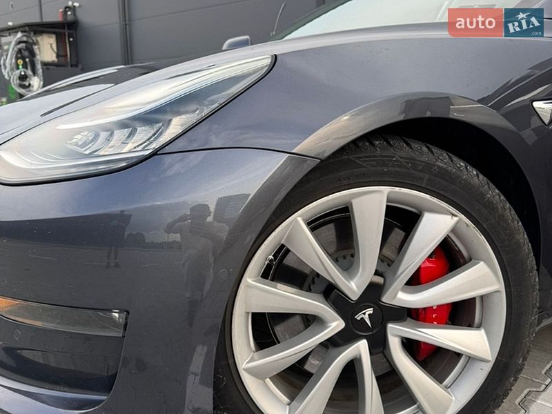 Седан Tesla Model 3 2018 в Львове фото 24 Седан Tesla Model 3 2018 в Львове