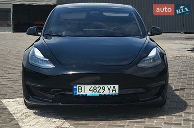 Седан Tesla Model 3 2021 в Полтаві