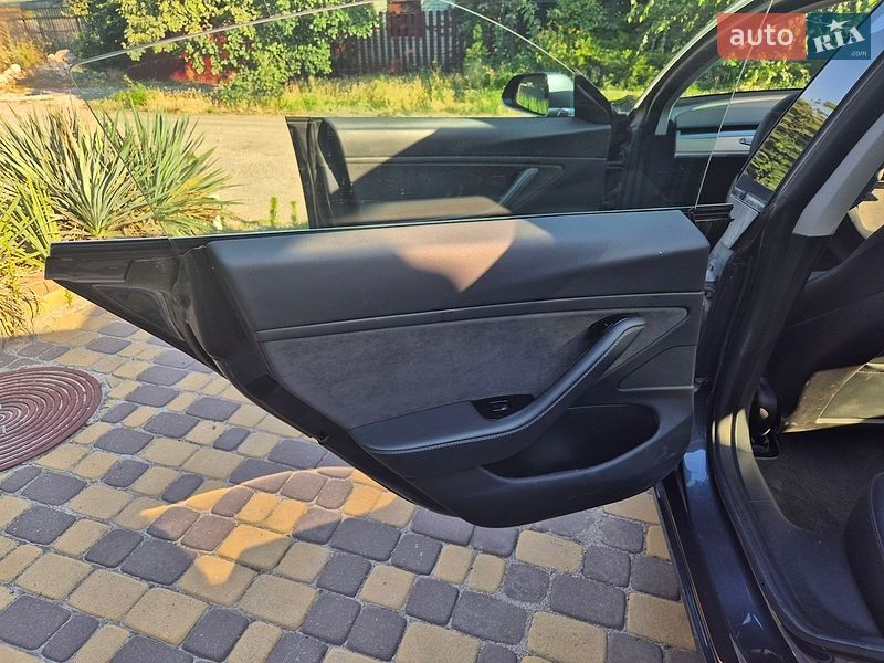 Седан Tesla Model 3 2019 в Запорожье
