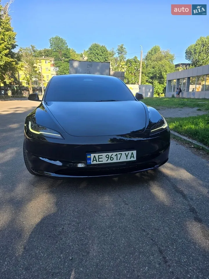 2025 Tesla Model 3 - мініатюра 25