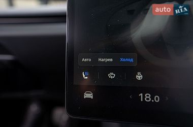 Седан Tesla Model 3 2024 в Києві