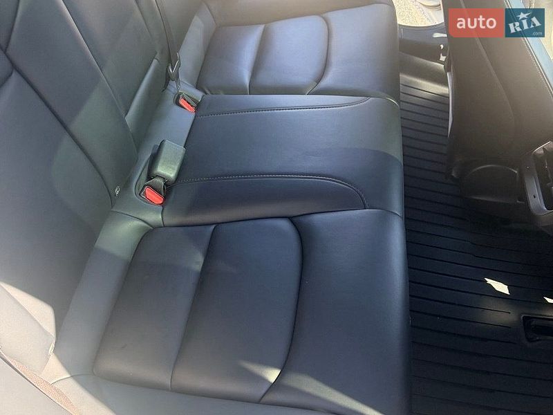 Седан Tesla Model 3 2020 в Києві
