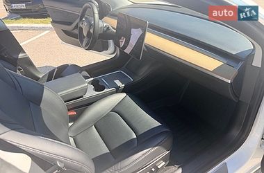 Седан Tesla Model 3 2020 в Києві