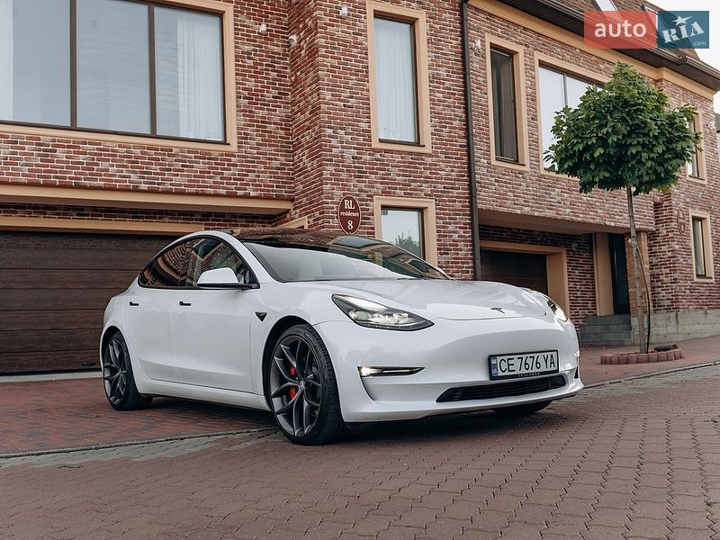 Седан Tesla Model 3 2023 в Киеве фото 3 Седан Tesla Model 3 2023 в Киеве