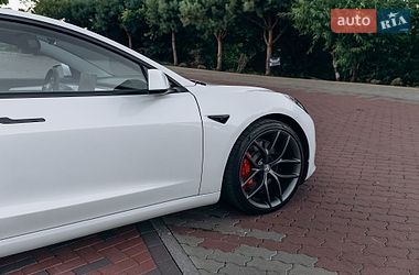 Седан Tesla Model 3 2023 в Киеве