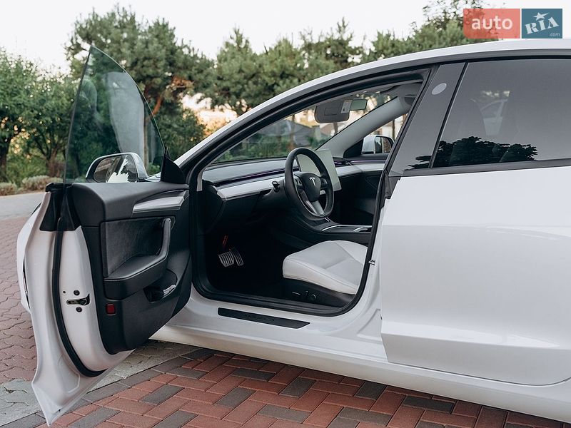 Седан Tesla Model 3 2023 в Киеве фото 9 Седан Tesla Model 3 2023 в Киеве
