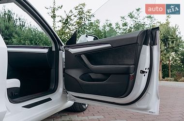 Седан Tesla Model 3 2023 в Киеве