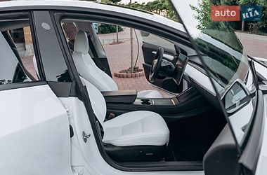 Седан Tesla Model 3 2023 в Киеве