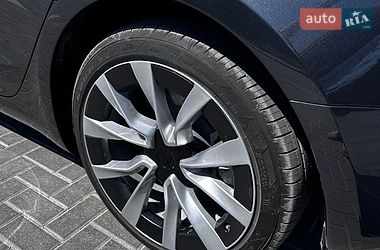 Седан Tesla Model 3 2025 в Кропивницком