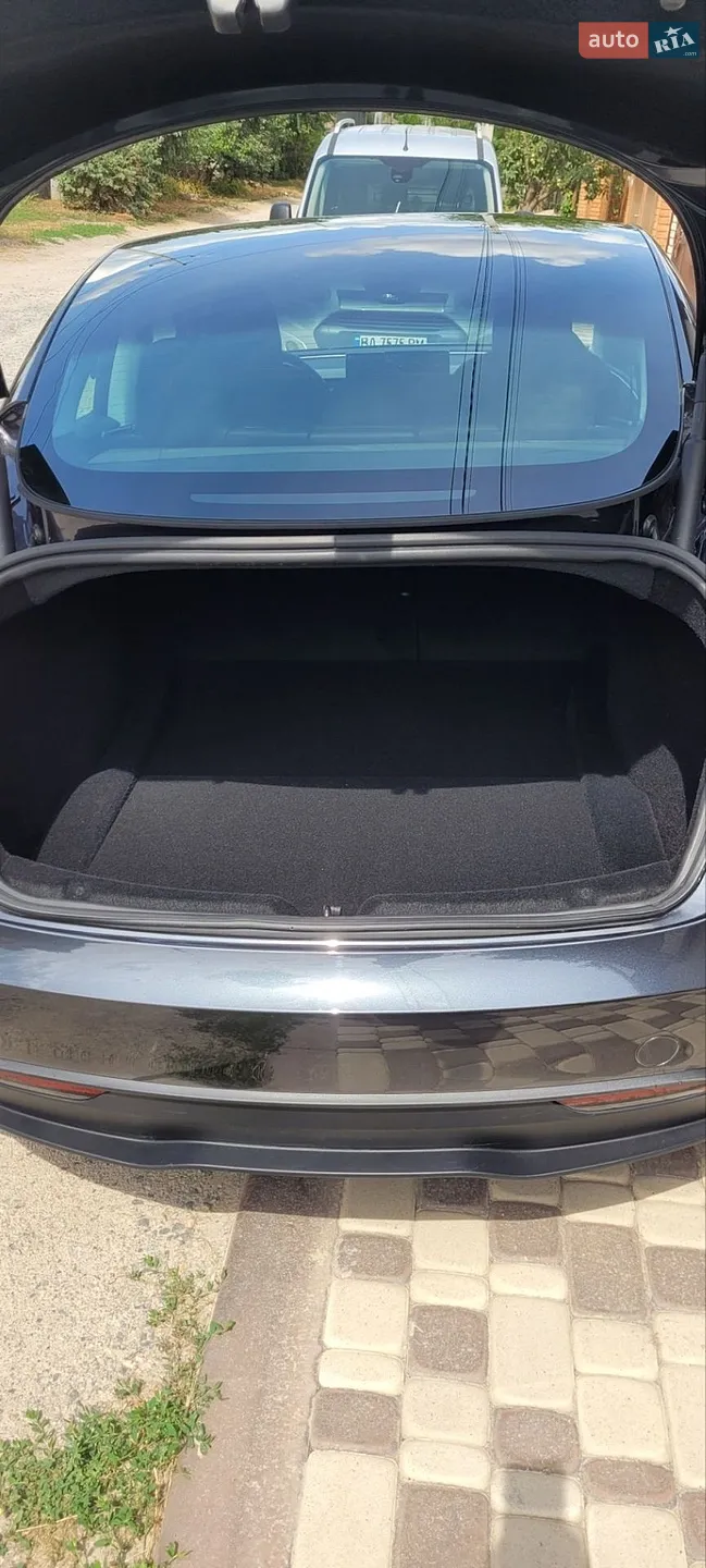 2025 Tesla Model 3 - мініатюра 16