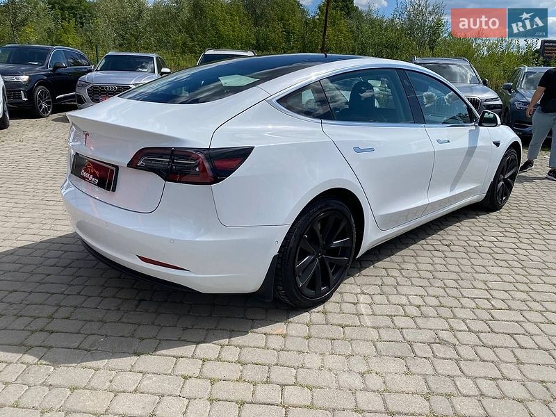 Седан Tesla Model 3 2018 в Львове фото 7 Седан Tesla Model 3 2018 в Львове