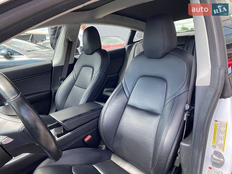 Седан Tesla Model 3 2018 в Львове фото 14 Седан Tesla Model 3 2018 в Львове