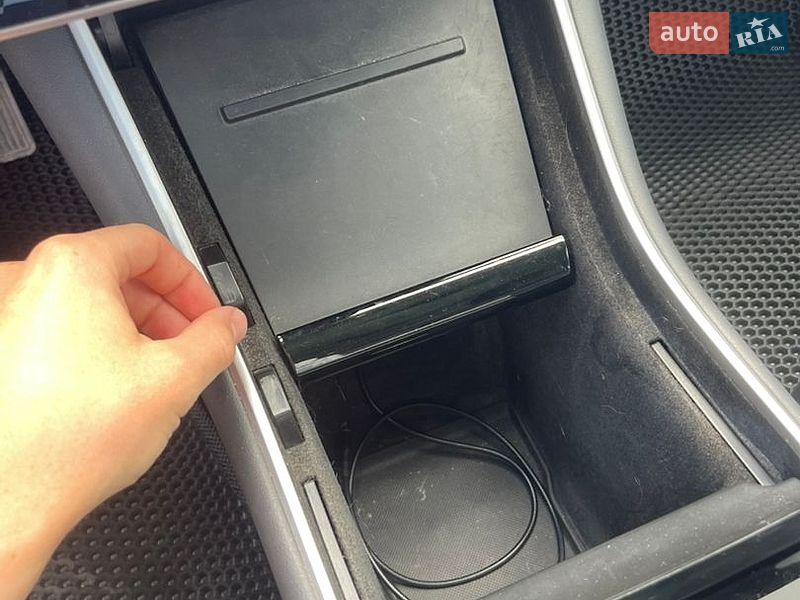 Седан Tesla Model 3 2019 в Киеве фото 28 Седан Tesla Model 3 2019 в Киеве