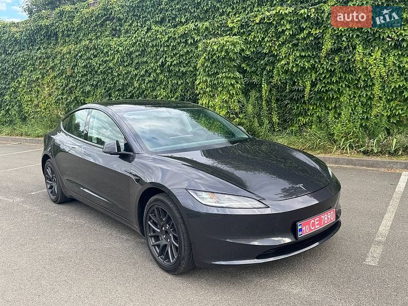 Седан Tesla Model 3 2025 в Киеве фото 13 Седан Tesla Model 3 2025 в Киеве