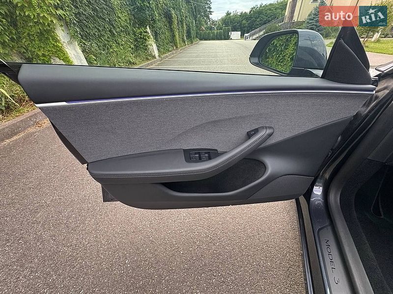 Седан Tesla Model 3 2025 в Киеве фото 22 Седан Tesla Model 3 2025 в Киеве