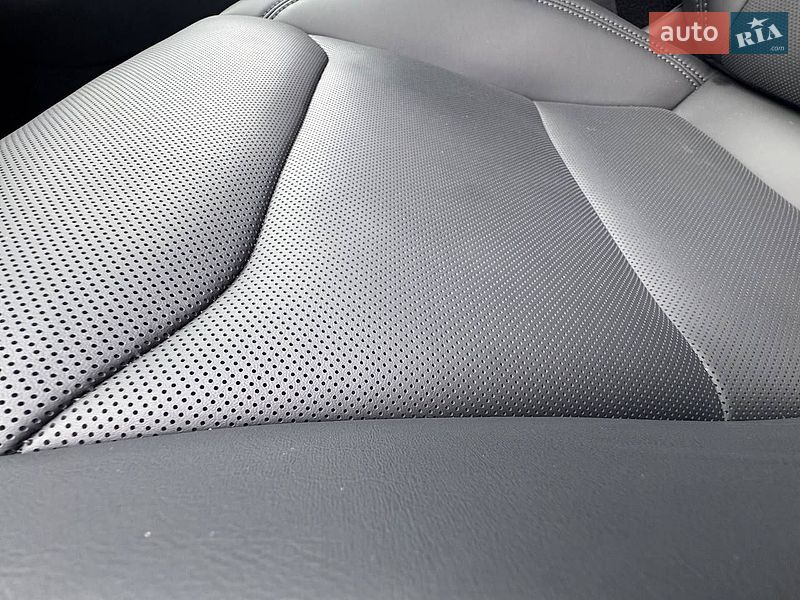 Седан Tesla Model 3 2025 в Киеве фото 32 Седан Tesla Model 3 2025 в Киеве