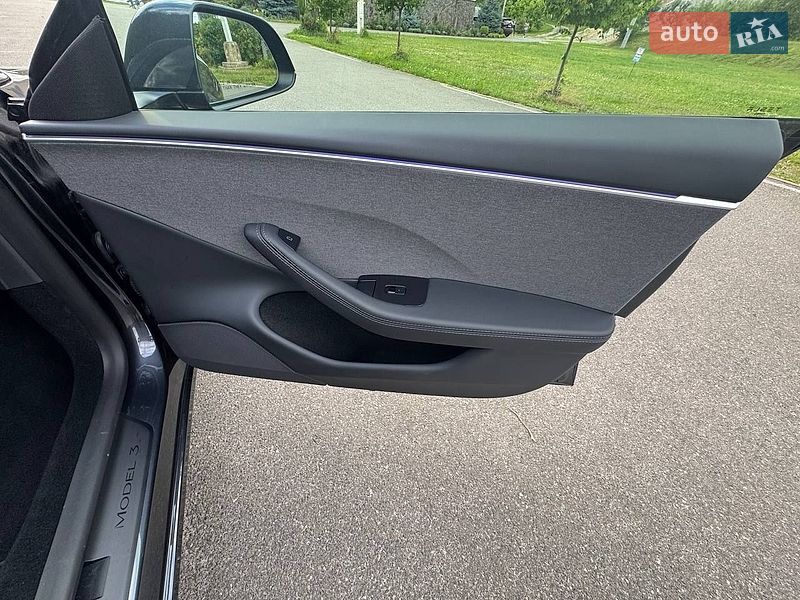 Седан Tesla Model 3 2025 в Киеве фото 42 Седан Tesla Model 3 2025 в Киеве