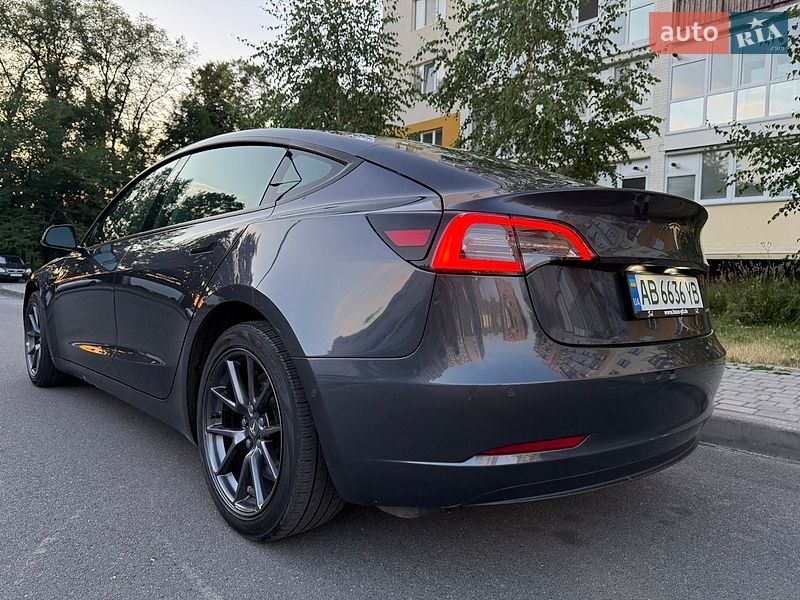Седан Tesla Model 3 2021 в Вінниці